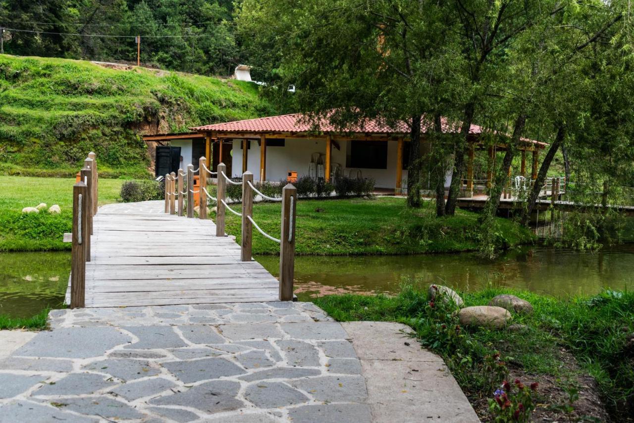 Casa Montana Hotel Чичикастенанго Экстерьер фото