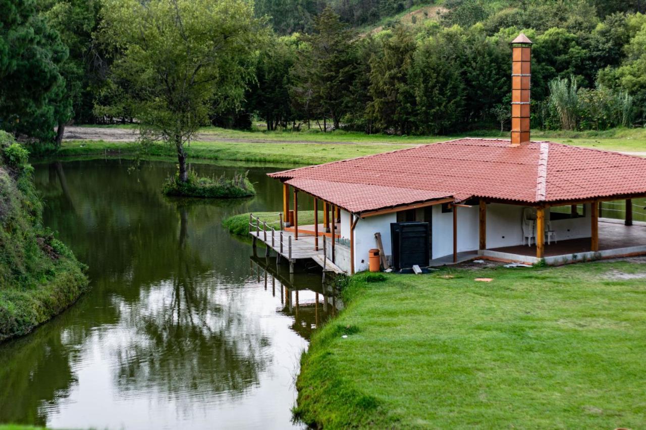 Casa Montana Hotel Чичикастенанго Экстерьер фото